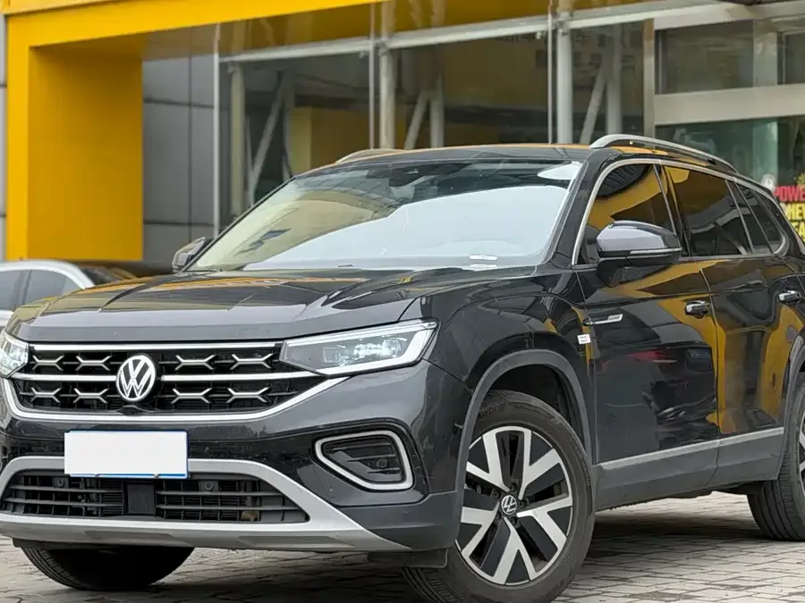 Volkswagen Tayron Tanyue 2023 330TSI 2WD Luxury Plus Advanced Edition 2023 — фото 1, купить с доставкой в Москву