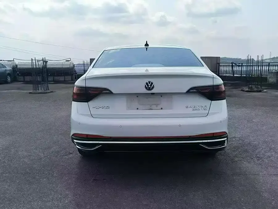 Volkswagen Sagitar 2024 Sagitar 300TSI DSG Flying Edition 2024 — миниатюра 2