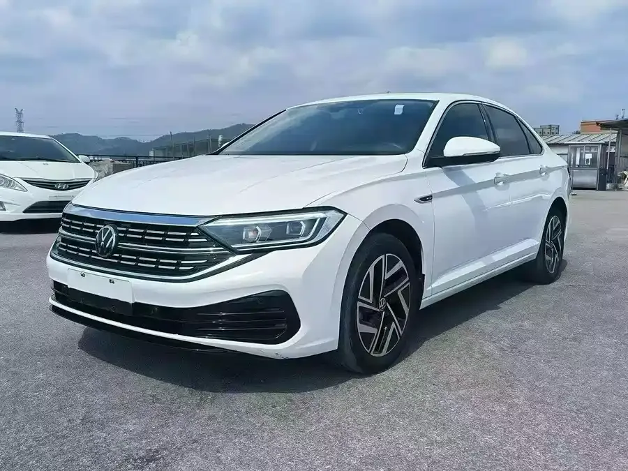 Volkswagen Sagitar 2024 Sagitar 300TSI DSG Flying Edition 2024 — фото 1, купить с доставкой в Москву