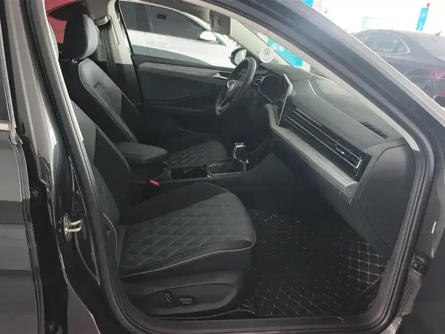 Volkswagen Sagitar 2023 Sagitar 300TSI DSG Excellence Edition 2023 — миниатюра 4