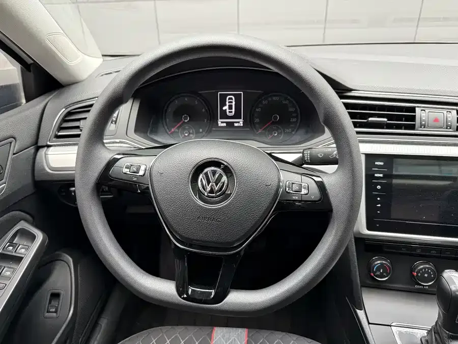 Volkswagen Lamando Lingdu 2021 230TSI DSG Fashion Edition 2022 — миниатюра 4