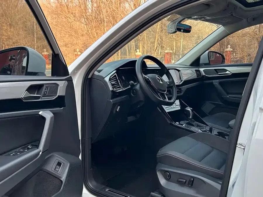 Volkswagen Tayron Tanyue 2023 280TSI 2WD Luxury Plus Advanced Edition 2022 — миниатюра 4
