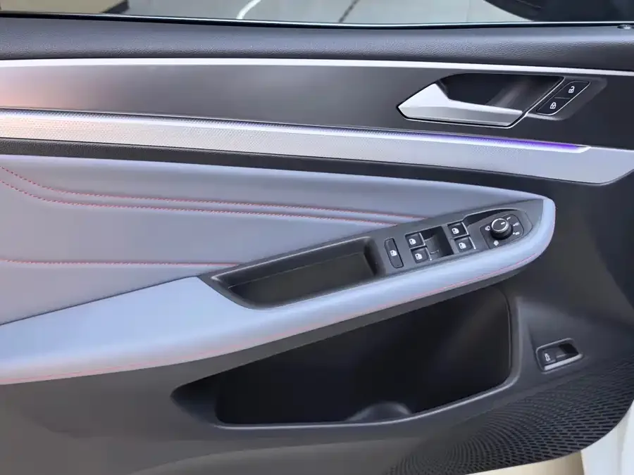 Volkswagen Lamando 2024 Lingdu Lingdu L 280TSI DSG Cool Edition 2024 — миниатюра 2