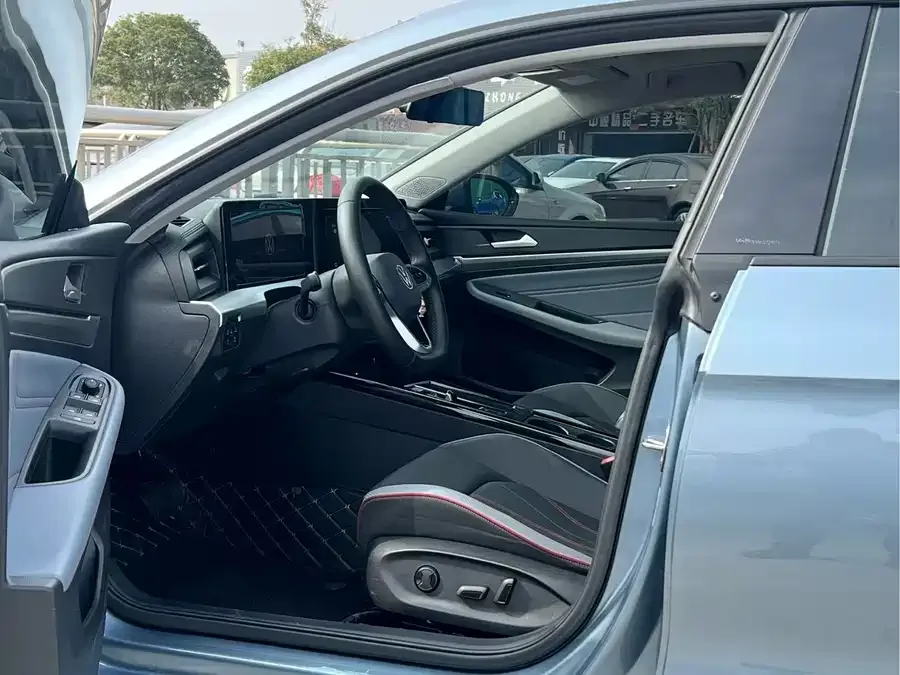 Volkswagen Lamando Lingdu 2023 Lingdu L 280TSI DSG Hot Edition 2023 — миниатюра 2