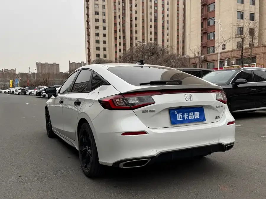 Honda Civic 2023 Civic HATCHBACK 240TURBO CVT Extreme Edition 2023 — миниатюра 3