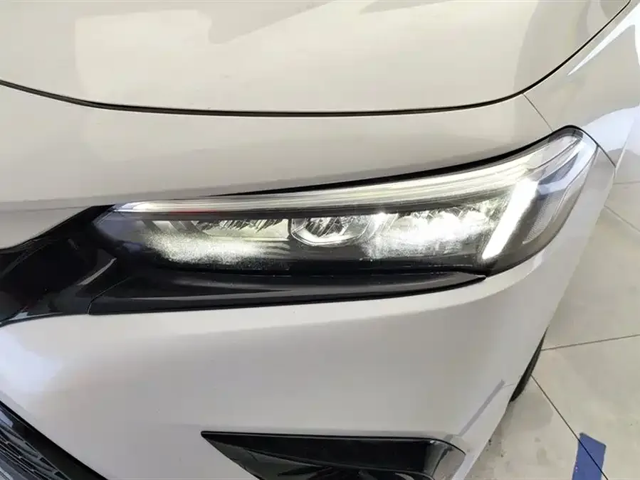 Honda Civic 2023 Civic 240TURBO CVT Power Edition 2023 — миниатюра 2