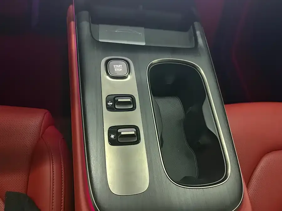 Xiaomi SU7 Xiaomi SU7 2024 rear-wheel drive long-range smart driving version 2025 — миниатюра 4