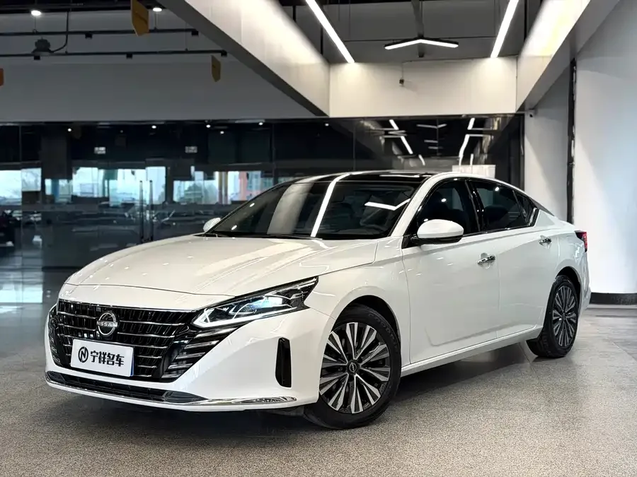 Nissan Altima 2022 Teana 2.0L XL-TLS Enjoy Edition 2023 — фото 1, купить с доставкой в Москву
