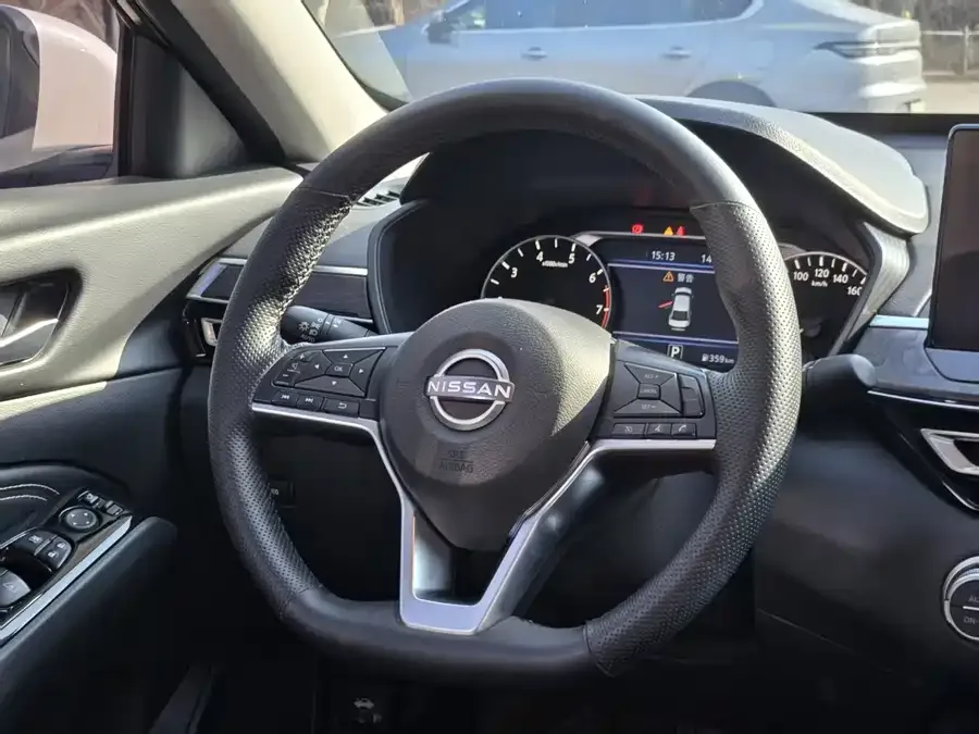 Nissan Altima 2022 Teana 2.0L XL-TLS Enjoy Edition 2023 — миниатюра 5