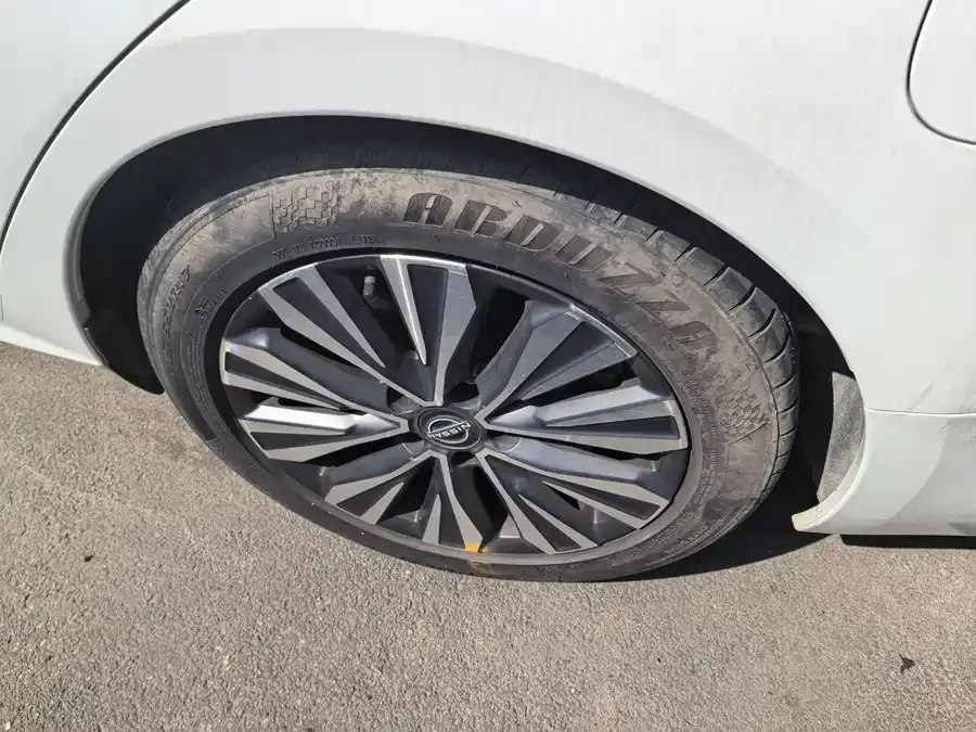 Nissan Altima 2022 Teana 2.0L XL-TLS Enjoy Edition 2023 — миниатюра 4