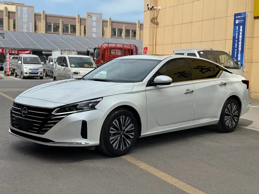Nissan Altima Teana 2024 2.0L XE True Heart Edition 2026 — миниатюра 3