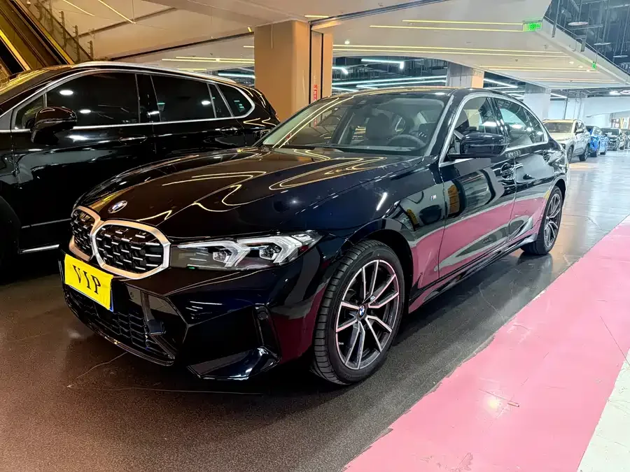BMW 3 series BMW 3 Series 2025 325i M Sport Package 2025 — фото 1, купить с доставкой в Москву