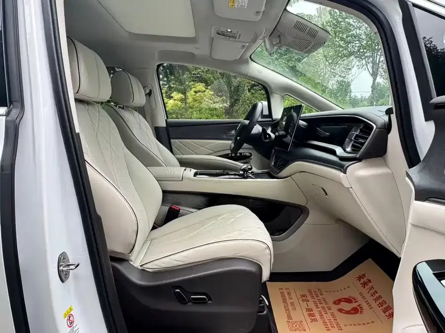 BYD D9 DENZA D9 2024 DM-i 970 Luxury Edition 2024 — миниатюра 2