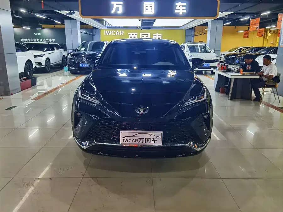 Toyota Venza Venza 2022 2.0L CVT 2WD Premium Edition 2023 — миниатюра 2
