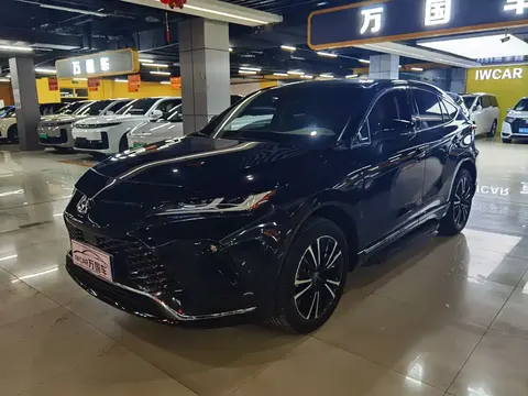 Toyota Venza 2023 buy in Moscow