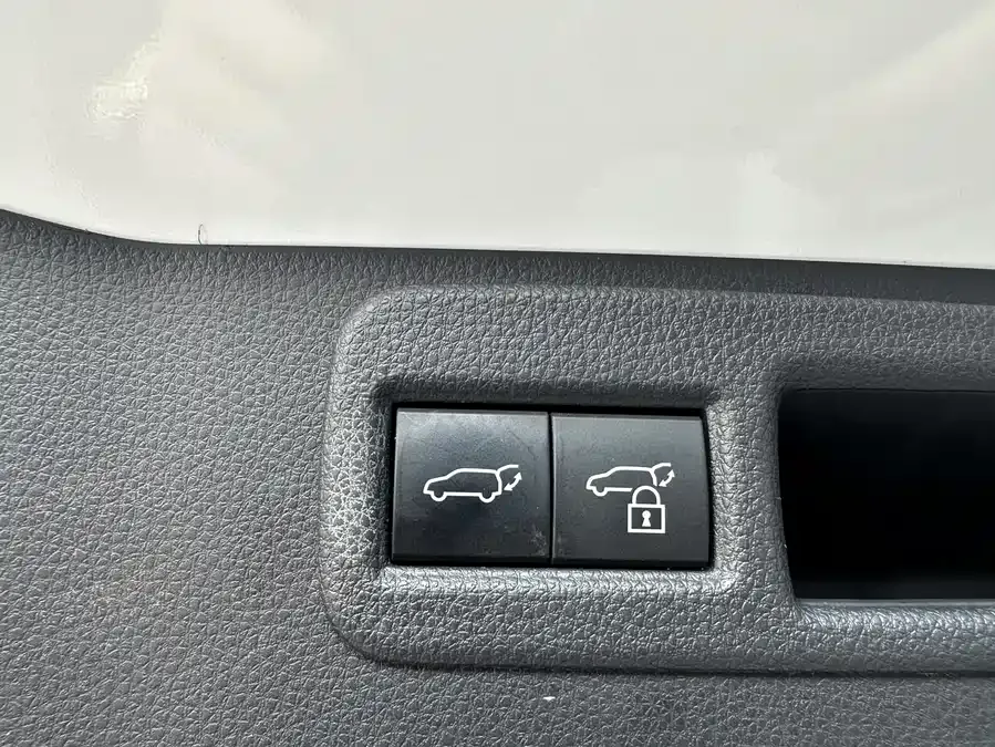 Toyota Venza Weisha 2023 2.0L CVT two-wheel drive premium version 2023 — миниатюра 4
