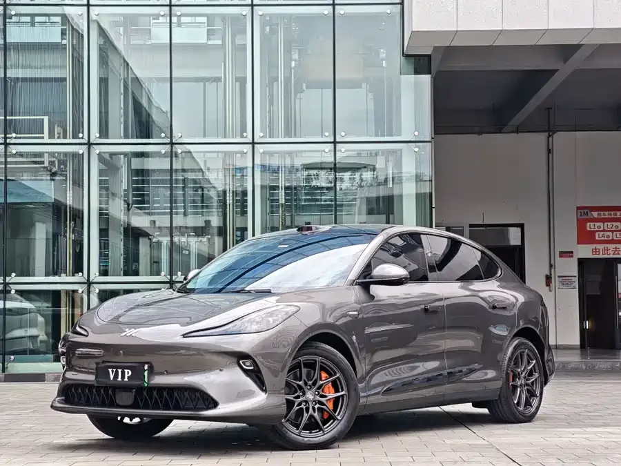 IM Motors LS6 Zhiji LS6 2025 Linglizard Intelligent Driving Edition 2025 — фото 1, купить с доставкой в Москву
