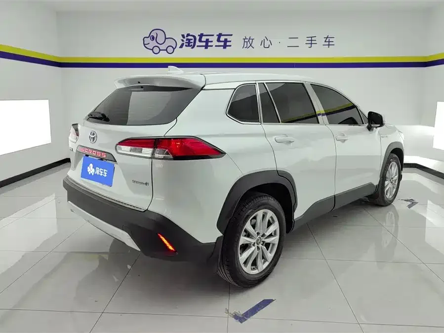 Toyota Corolla Corolla Sharp 2023 Dual Engine 2.0L Pioneer Edition 2024 — миниатюра 3