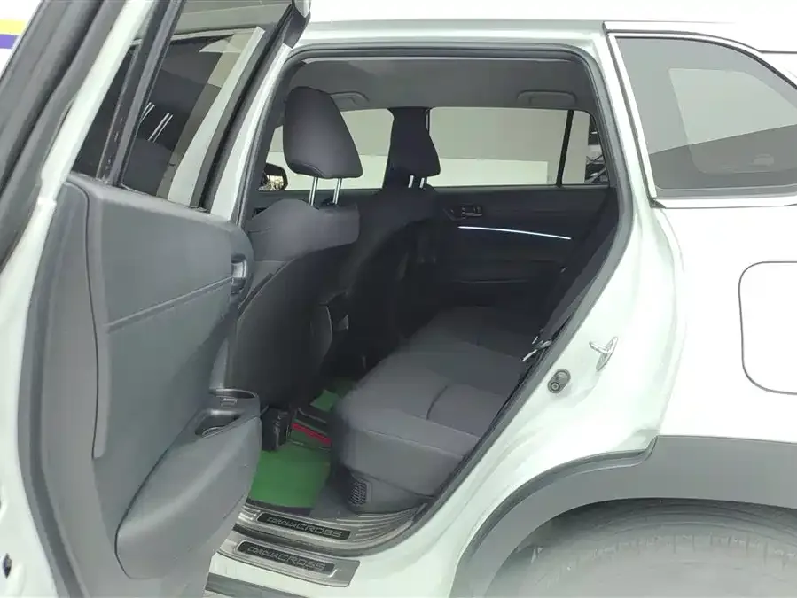 Toyota Corolla Corolla Sharp 2023 Dual Engine 2.0L Pioneer Edition 2024 — миниатюра 5