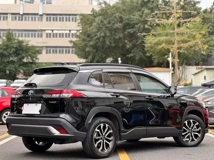 Toyota Frontlander Fenglanda 2023 2.0L Intelligent Electric Hybrid Dual Engine Premium Edition 2023 — миниатюра 3