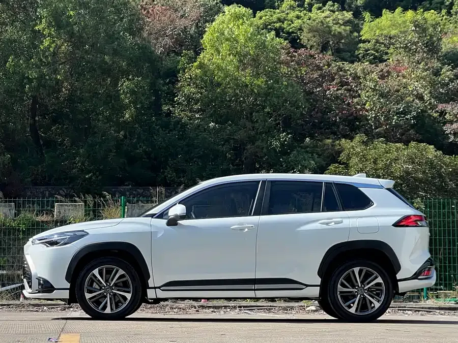 Toyota Frontlander Fenglanda 2023 2.0L CVT sports version 2023 — миниатюра 4