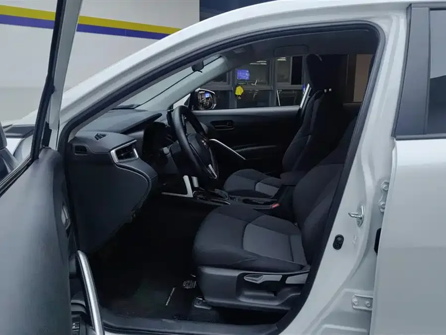 Toyota Frontlander Fenglanda 2023 2.0L CVT Elite Edition 2024 — миниатюра 3