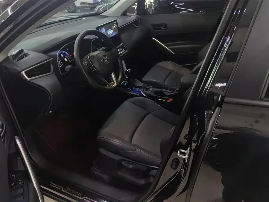 Toyota Frontlander Fenglanda 2024 2.0L CVT Elite Plus Edition 2025 — миниатюра 3