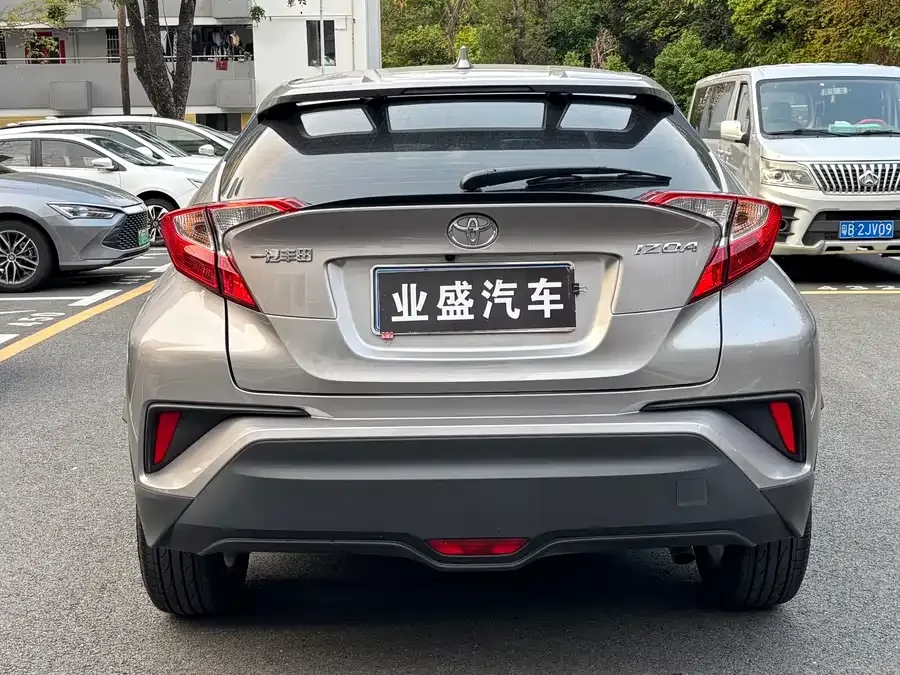 Toyota IZOA IZOA 2022 2.0L Yidong Edition 2022 — миниатюра 2