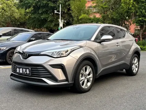 Toyota IZOA 2022 купить в Москве