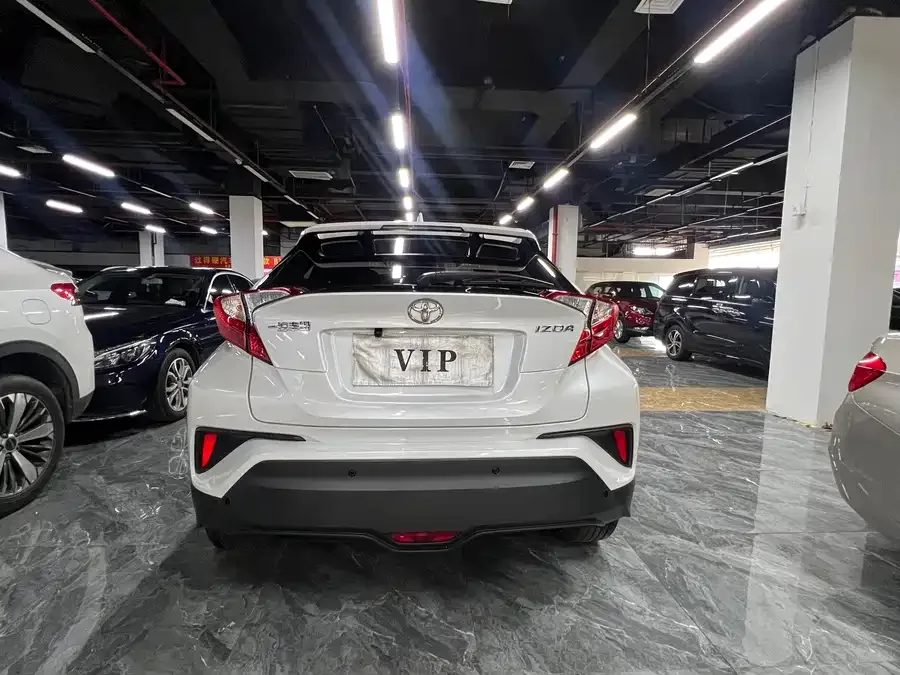 Toyota IZOA IZOA 2022 2.0L Yixing Edition 2022 — миниатюра 2