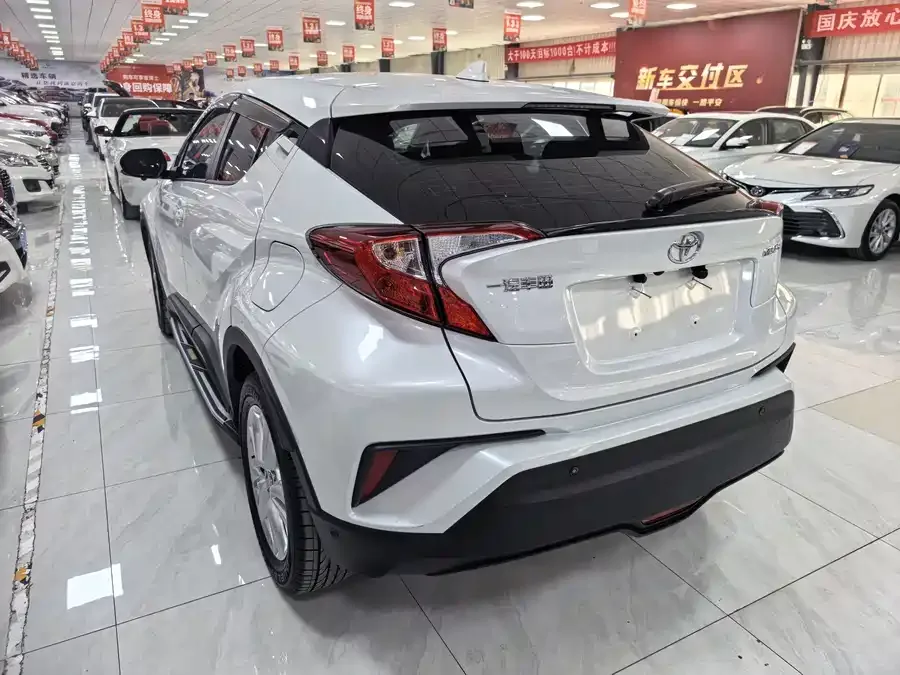 Toyota IZOA IZOA 2021 2.0L Yixiang Edition 2022 — миниатюра 4