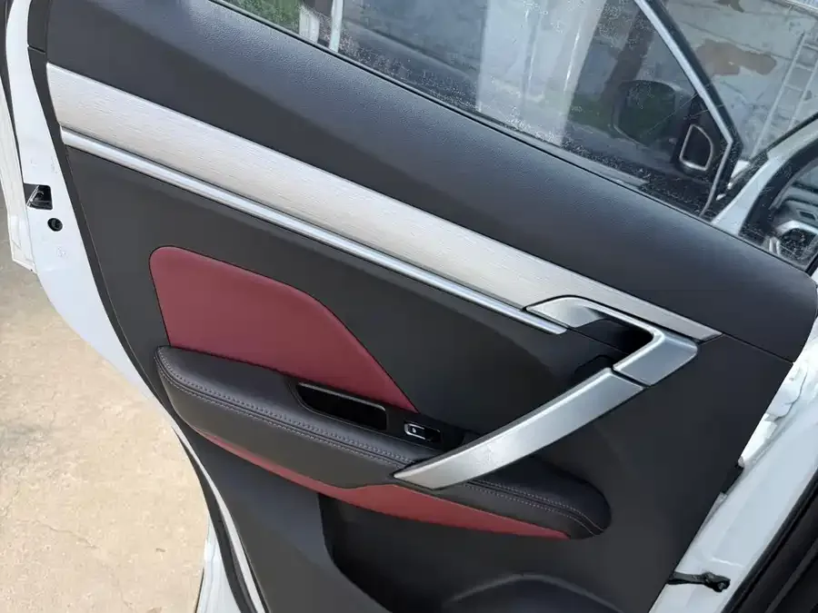 Geely Coolray SX11 Binyue 2021 1.4T DCT Diamond Edition 2023 — миниатюра 5
