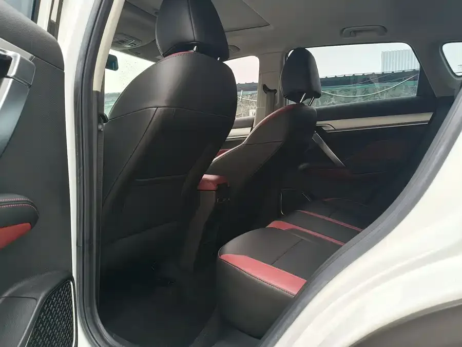 Geely Coolray SX11 Binyue 2021 1.4T DCT Diamond Edition 2022 — миниатюра 2