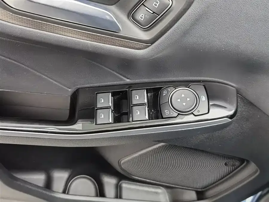 Ford Edge 2020 EcoBoost 245 2WD Premium Edition 2022 — миниатюра 3