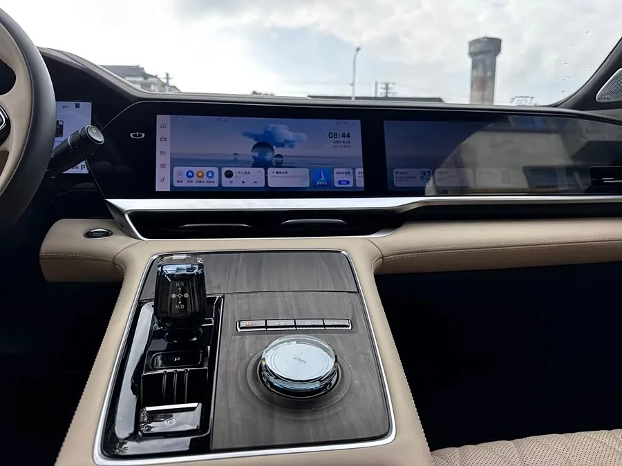 Geely Monjaro Xingyue L 2025 Dongfangyao 2.0TD Automatic 4WD Moon-Watching Edition 2024 — миниатюра 5