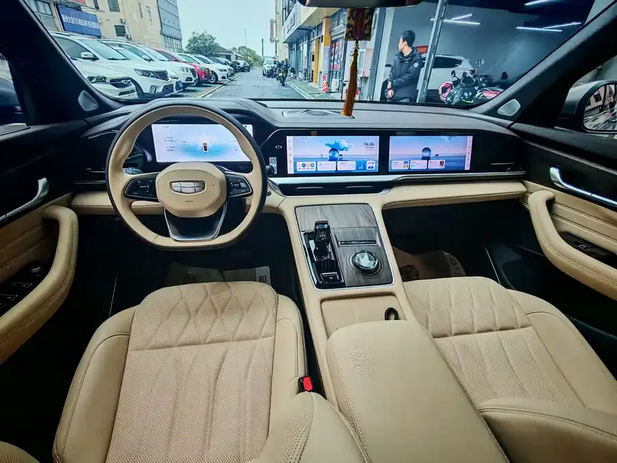 Geely Monjaro Xingyue L 2025 Dongfangyao 2.0TD Automatic Star-gazing Edition 2024 — миниатюра 4