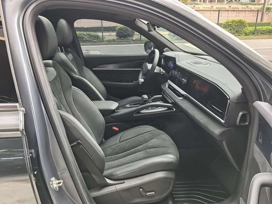 Geely Monjaro Xingyue L 2024 2.0TD High Power Automatic 2WD Skyline Edition 2024 — миниатюра 4
