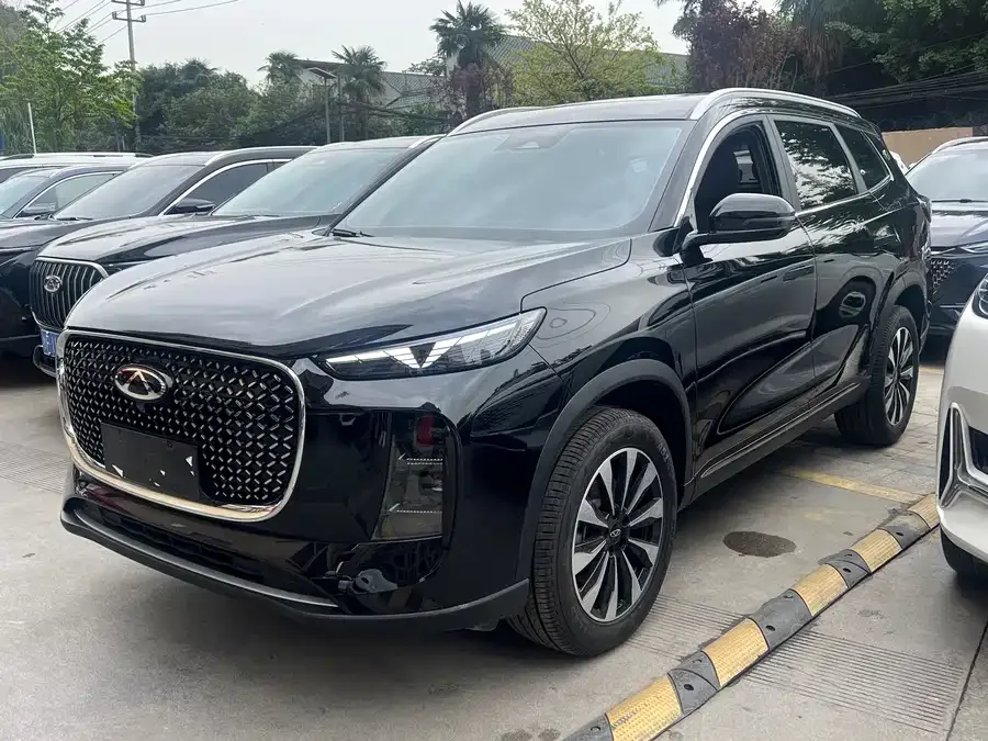 Chery Tiggo 8 PLUS Tiggo 8 PLUS 2025 290TGDI DCT Luxury Edition 2025 — фото 1, купить с доставкой в Москву