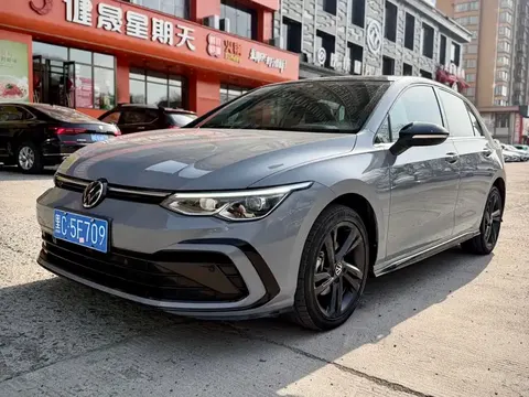 Volkswagen golf 2022 купить в Москве