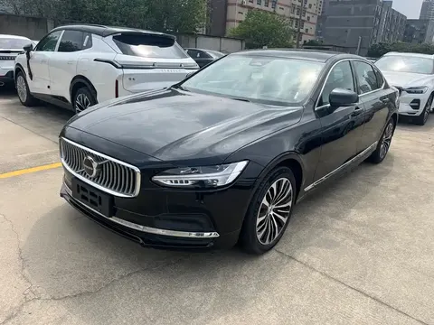 Volvo S90 2025 купить в Москве
