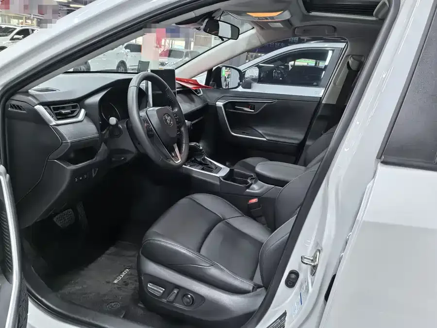 Toyota Wildlander Wildlander 2022 2.0L CVT 4WD Luxury PLUS Edition 2022 — миниатюра 4