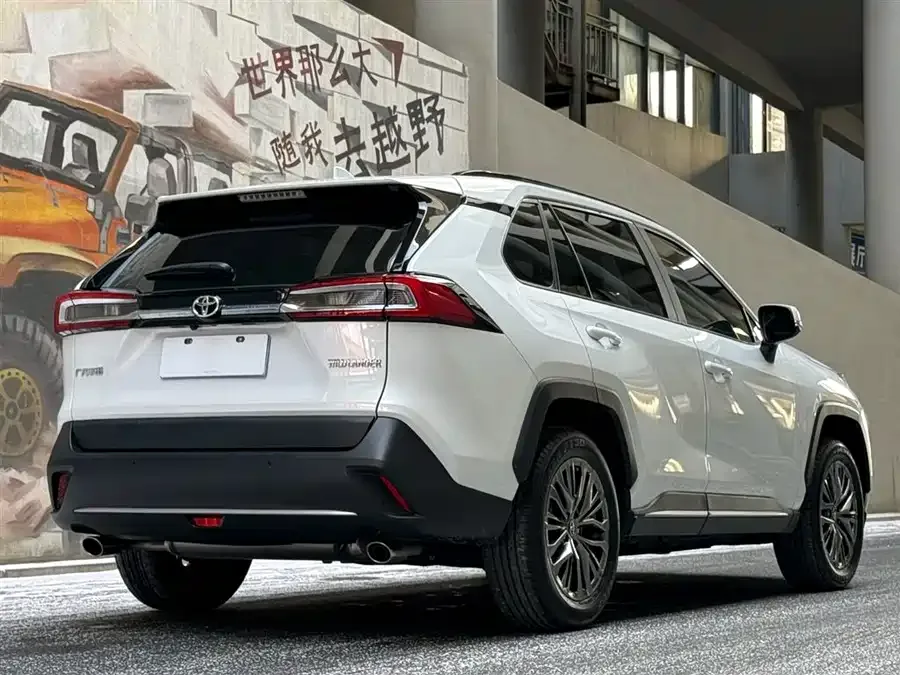 Toyota Wildlander Wildlander 2023 2.0L CVT 2WD Luxury PLUS Edition 2024 — миниатюра 2