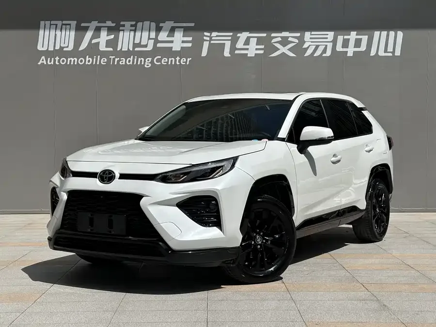 Toyota Wildlander Wildlander 2022 2.0L CVT 2WD Knight Edition 2023 — миниатюра 3