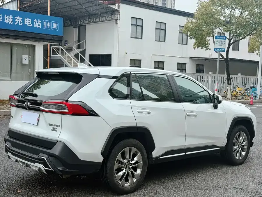 Toyota Wildlander Wildlander 2022 2.0L CVT 4WD Luxury Edition 2022 — миниатюра 4