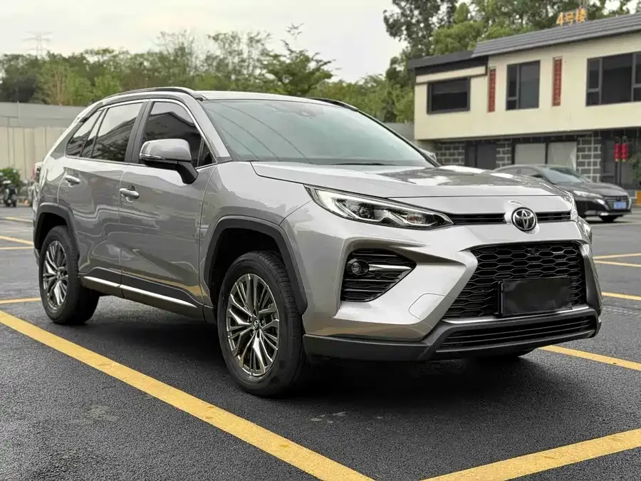 Toyota Wildlander Wildlander 2023 2.0L CVT 4WD Luxury PLUS Edition 2023 — миниатюра 3