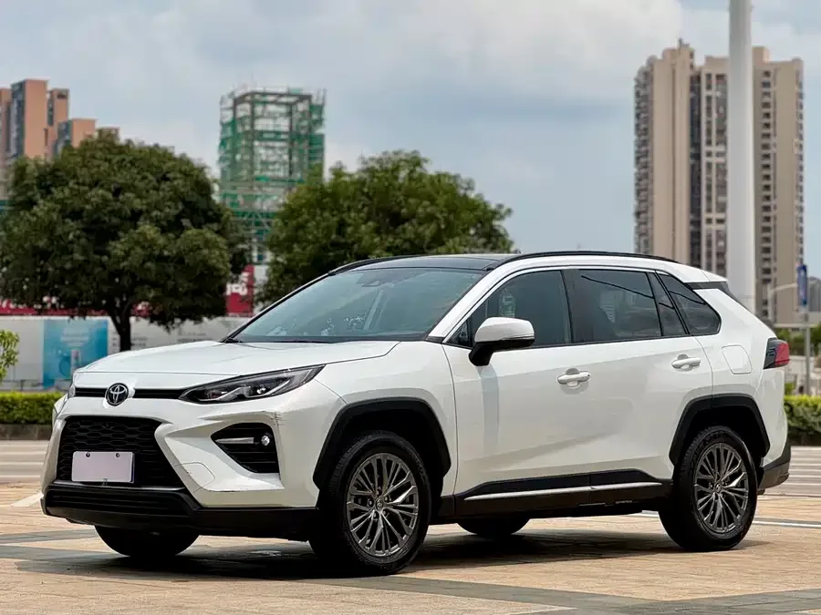 Toyota Wildlander Wildlander 2023 2.0L CVT 4WD Luxury PLUS Edition 2023 — фото 1, купить с доставкой в Москву