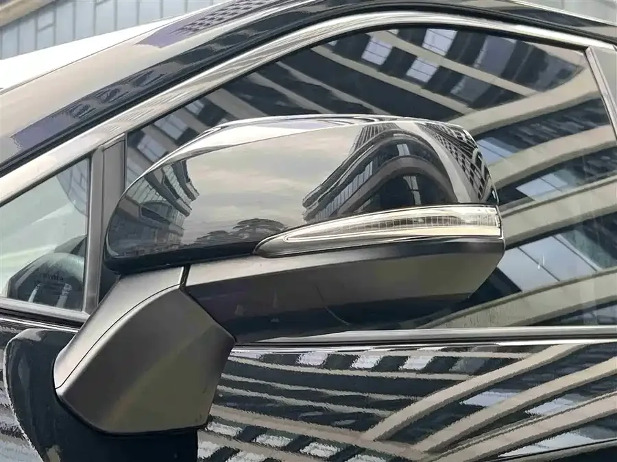 Toyota Wildlander Wildlander 2023 2.0L CVT 2WD Leading Edition 2023 — миниатюра 5