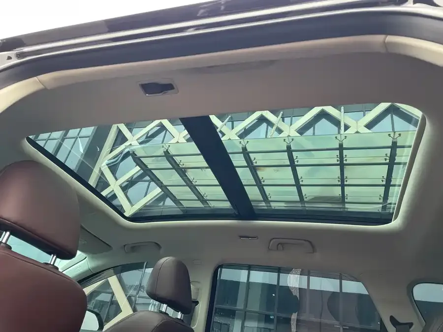 Geely Okavango Haoyue 2022 1.8TD DCT Luxury 7-seater 2023 — миниатюра 3