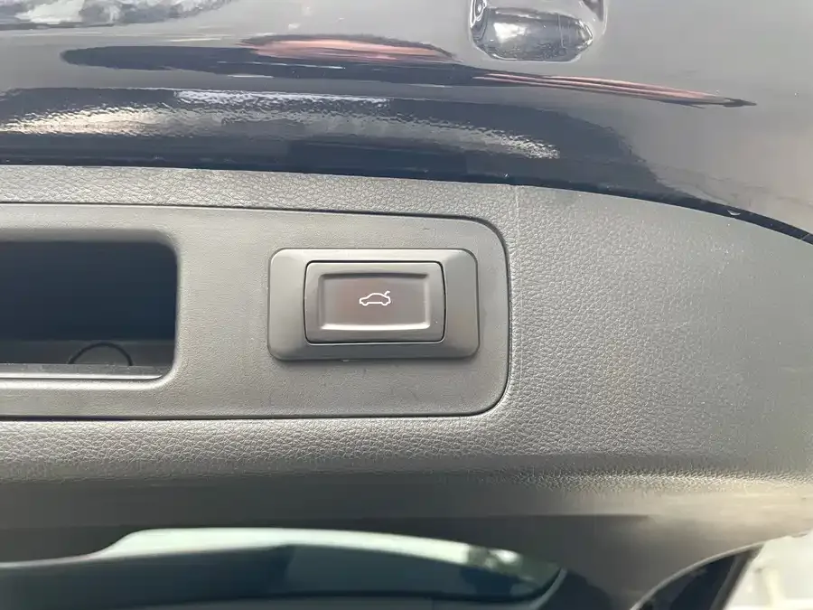Geely Okavango Haoyue 2022 1.8TD DCT Luxury 7-seater 2023 — миниатюра 5