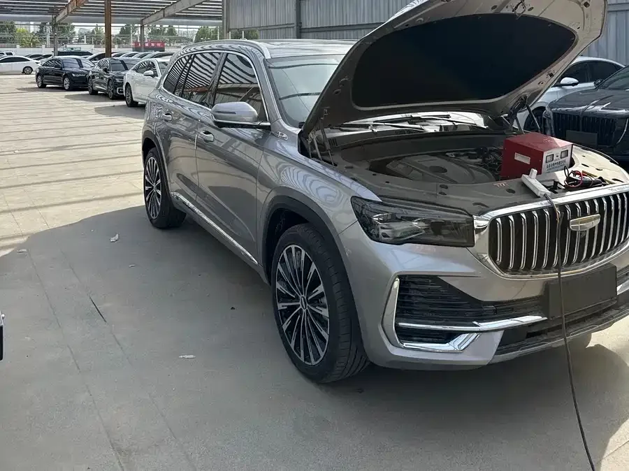 Geely Monjaro Xingyue L 2025 Dongfangyao 2.0TD Automatic Star-gazing Edition 2025 — миниатюра 3